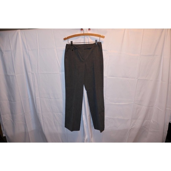 Ann Taylor Pants - Ann Taylor Gray dress pants size Petite 4. Button tab and zipper close.